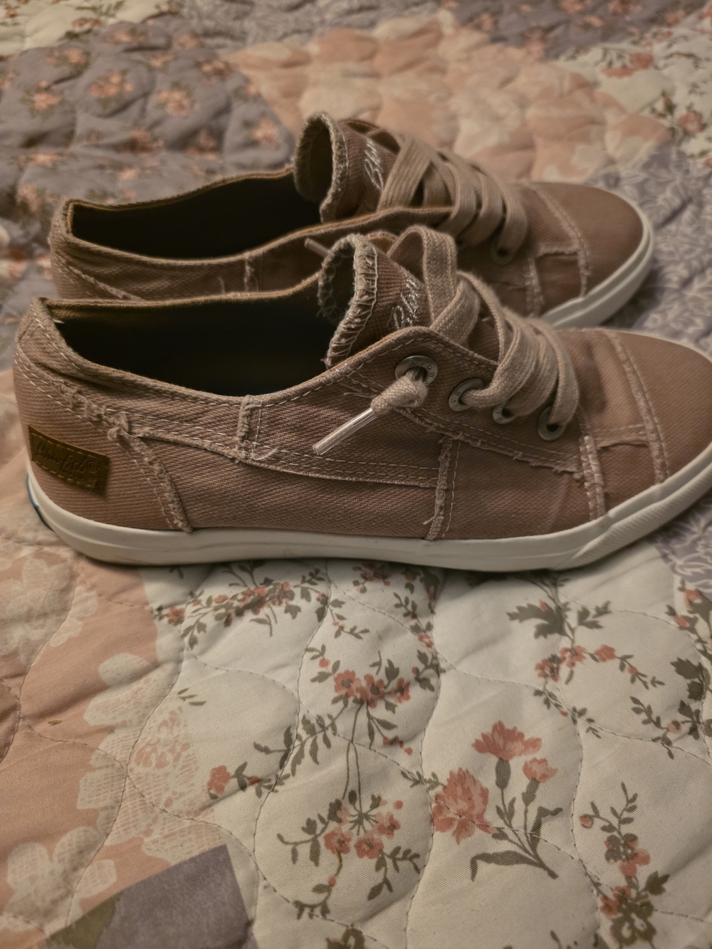 Blowfish Womens Pinkish Taupe Canvas Low-Top Sneakers - Picture 3 of 5